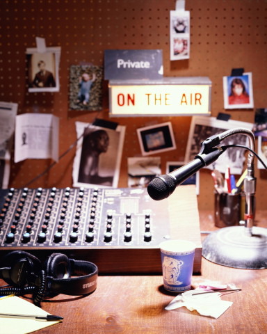 http://www.hampmusic.com/Content/NetSite_1091/_images/radio_station.jpg